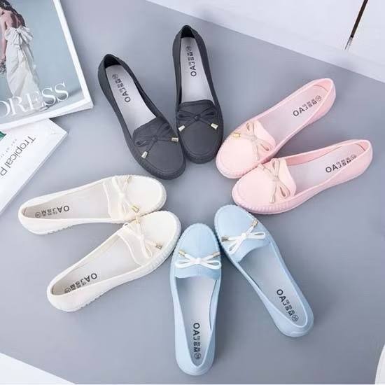 READY STOCK Women's Sneakers Flat Travel Casual Sport Shoes